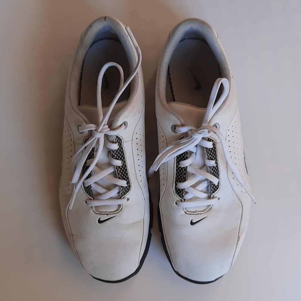 Nike Advance JR Golf Shoes size 5Y